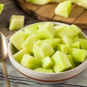 신세계푸드 직수입 허니듀 멜론 6수 2입 (3.4kg~4.4kg) (17,900원) (무료)