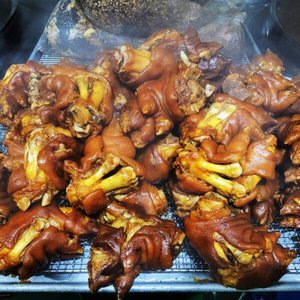 앞다리 통미니 족발 한방 프리미엄 간편식 3+3팩 (총6팩 1.8kg) (17,900원/무료)