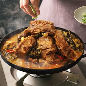 고기듬뿍 우거지 감자탕 5kg (16,800원/무료배송)