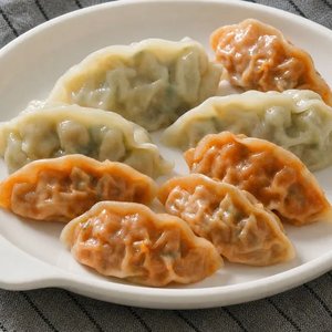 얇은 피 100% 국산 돈육 고기만두 2kg (17,010원/무료)