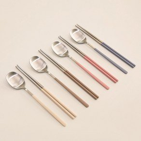 달팽이리빙 퀴진드마망 순수 4인 수저세트, 크림화이트 + 브라운 + 핑크 + 그레이, 숟가락 4p + 젓가락 4p, 1세트 (10,800원)