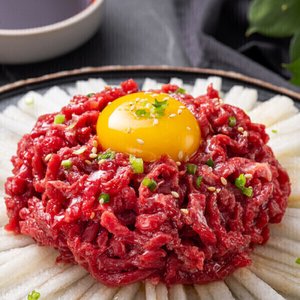 국내산 소고기 1등급 육회 250g 2팩 (20,900원/무료)