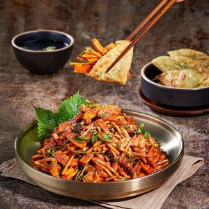 반고개 무침회 중세트+쫄면 100g+납작만두 15장 (20,900원/무료)