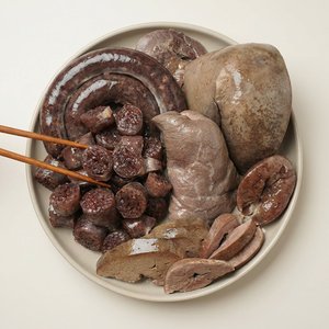 옛고을 찰순대 400g 1개 + 내장 모둠 500g (7,900원/무료)