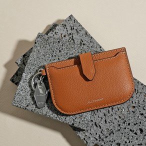 질스튜어트 ACC 보우 소가죽 카드지갑 + 키링 겸 참장식 세트 (28,900원)