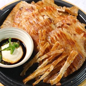 말랑 촉촉 전기구이 몸통 오징어 180g 7-10미 (9,600원/무배)