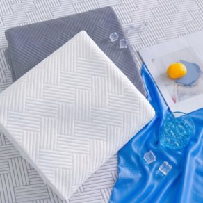 오텔르 아이스슬립 냉감패드 고정밴드형 쿨매트, 아이스 올화이트 (41,260원)