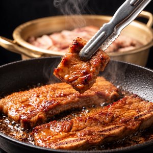 뼈 없는 흑돼지 삼겹갈비 600g (11,900원 / 무배)