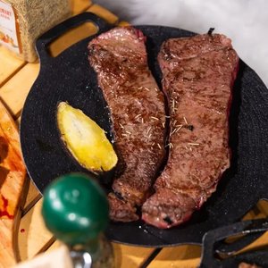 한우21번가 국내산 1++등급 채끝 구이용 500g 2팩 (89,720원/무료)